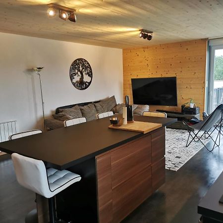 Superbe Appartement Neuf Avec Terrasse Orchamps-Vennes Exterior photo